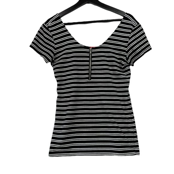 Guess Womens Striped 1/4 Zip Front Top Size Medium Black White Scoop Neck - Picture 1 of 7